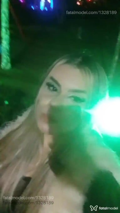 Acompanhante mulher loira (o) de olhos castanhos - Larissa ferraz Acompanhante mulher loira (o) de olhos castanhos - Larissa ferraz