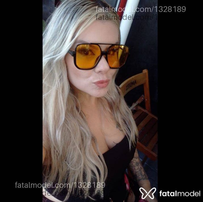 Acompanhante mulher loira (o) de olhos castanhos em Joinville - Larissa ferraz