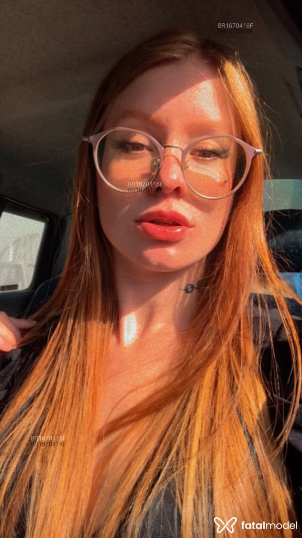 Acompanhante mulher ruiva (o) de olhos verdes em Virtual - Kethlin