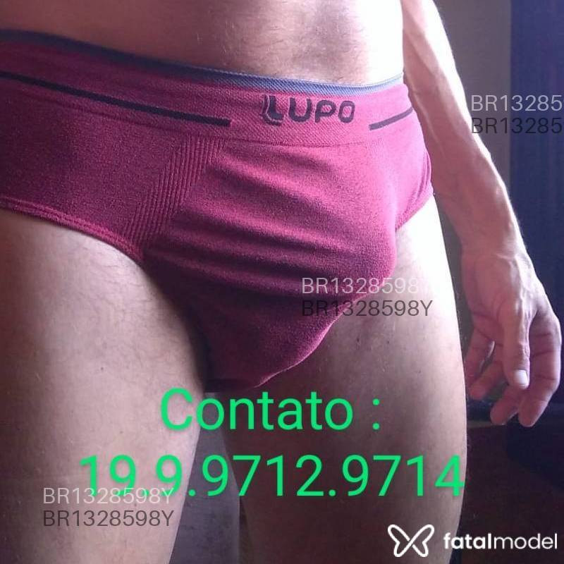 Acompanhante homem com cabelo castanho de olhos castanhos em Pirassununga Acompanhante homem com cabelo castanho de olhos castanhos em Pirassununga - Ricky
