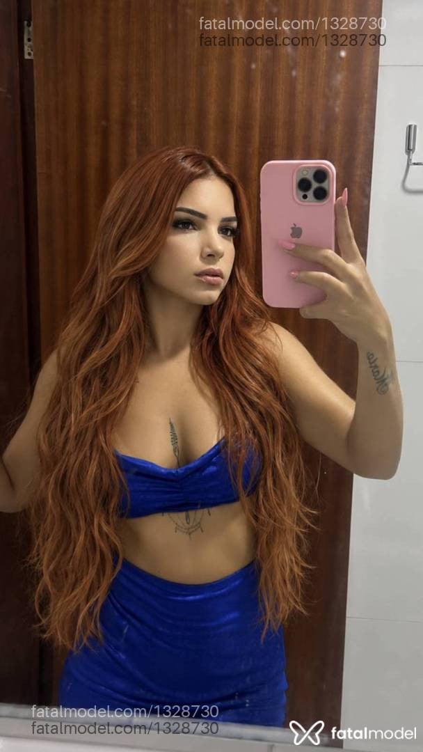Acompanhante mulher loira (o) de olhos castanhos - Bruna Souza