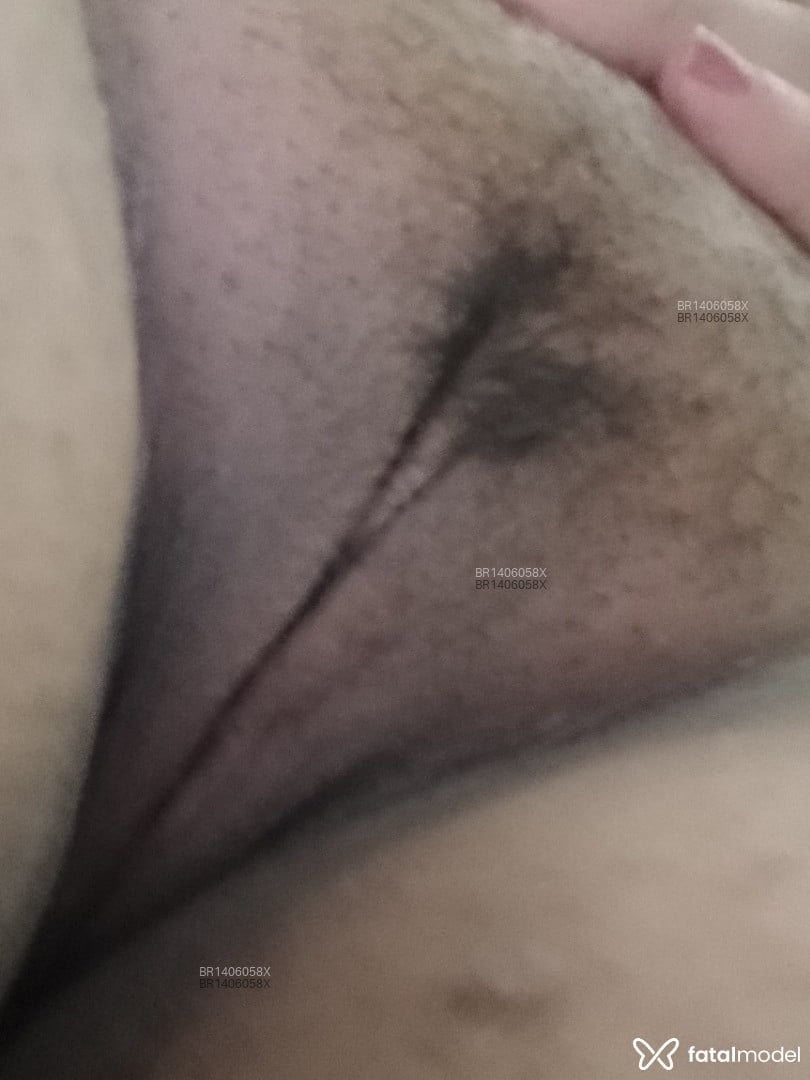 Acompanhante mulher com cabelo castanho de olhos castanhos em Pelotas - LARISSA