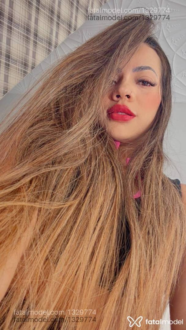 Acompanhante mulher loira (o) de olhos castanhos em Feira de Santana - Shofia