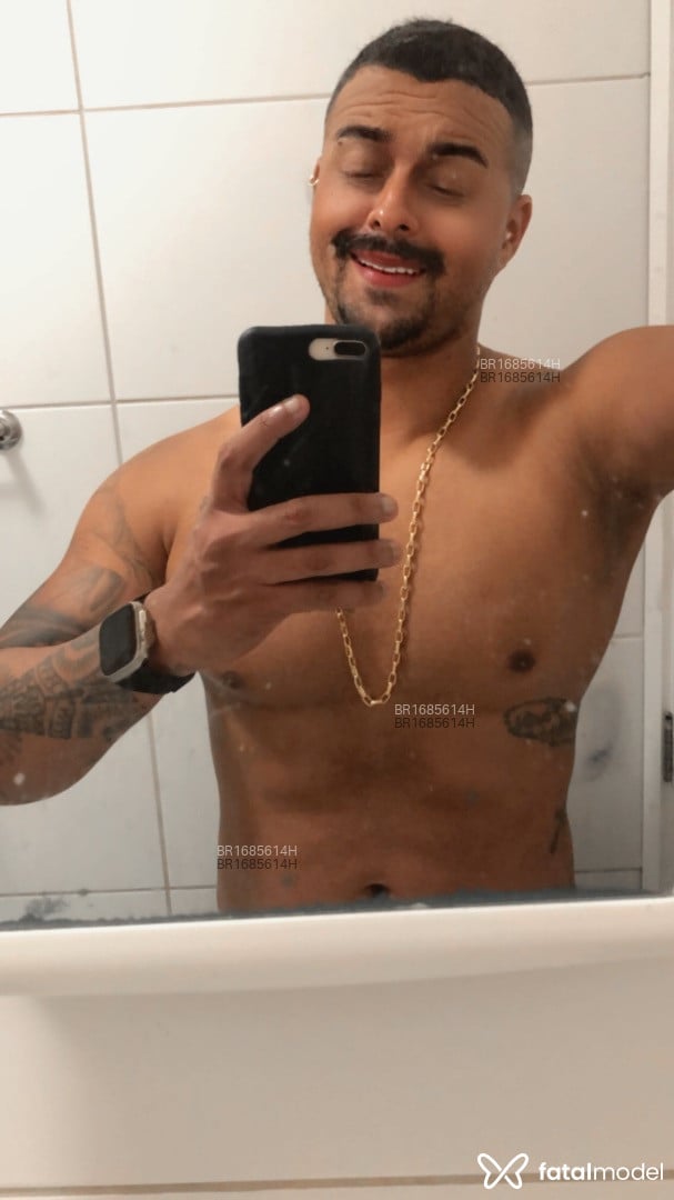 Acompanhante homem morena (o) de olhos castanhos em São Luís - Baiano Riscado
