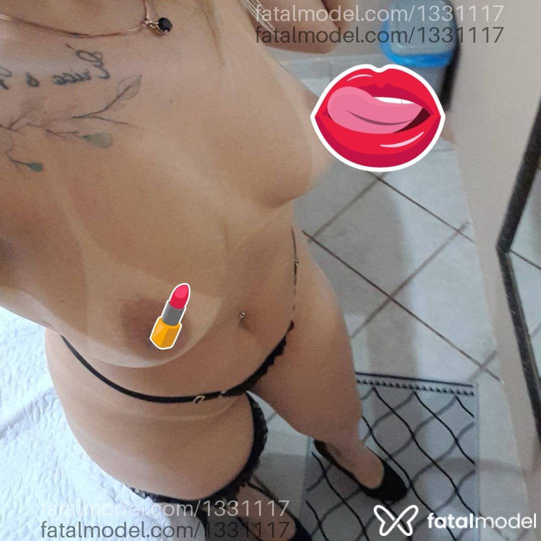 Acompanhante mulher loira (o) de olhos castanhos - Danielyz