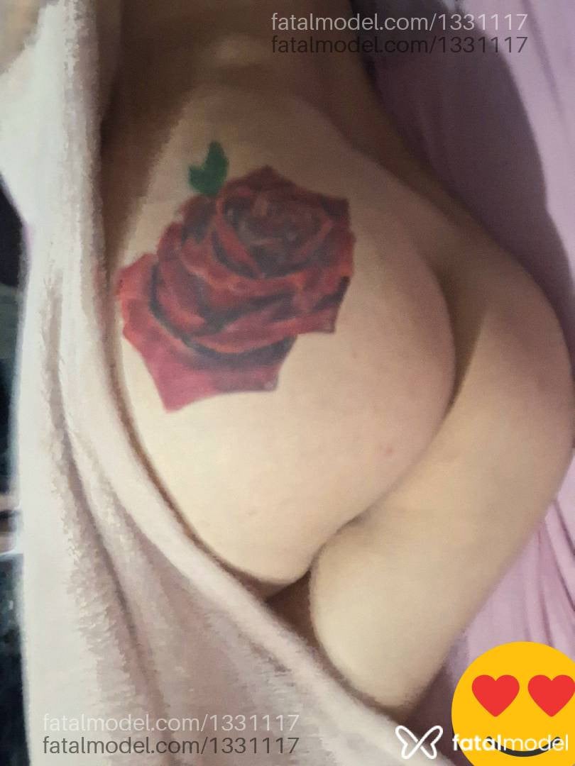 Acompanhante mulher loira (o) de olhos castanhos - Danielyz