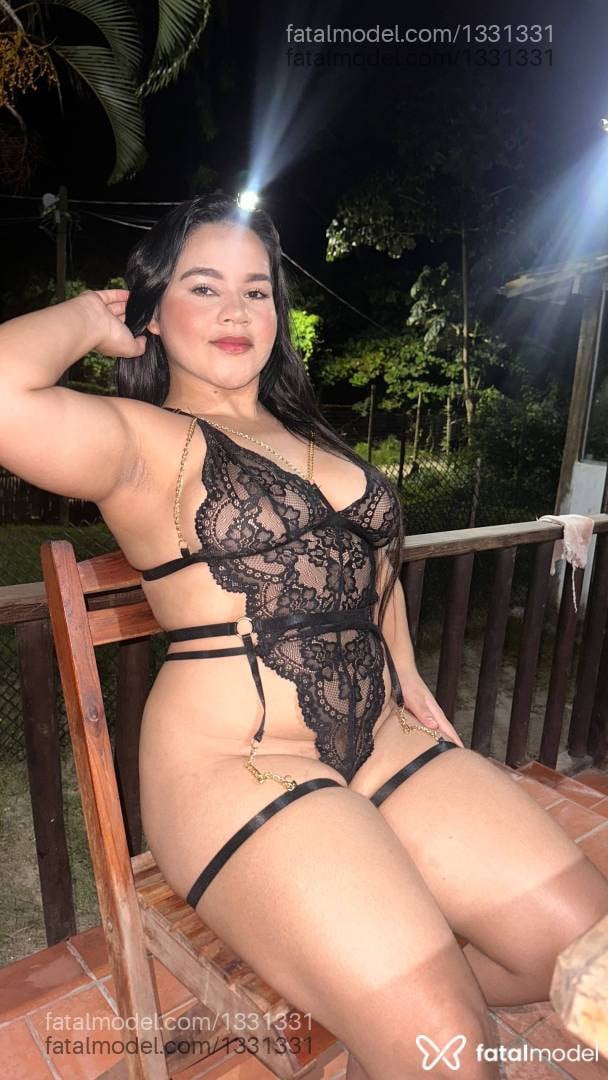 Acompanhante mulher com cabelo castanho de olhos castanhos em Salvador Acompanhante mulher com cabelo castanho de olhos castanhos em Salvador - Alves
