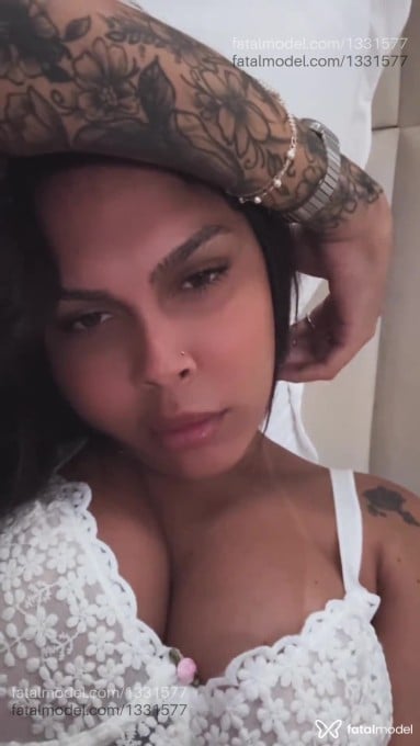 Acompanhante travesti morena (o) de olhos castanhos em Vitória - Mel