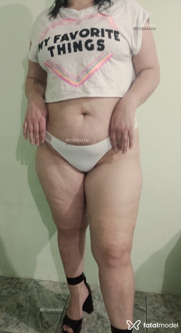 Acompanhante mulher com cabelo castanho de olhos castanhos em Rio Grande Acompanhante mulher com cabelo castanho de olhos castanhos em Rio Grande - Mirella