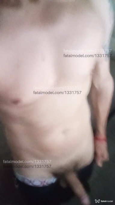 Acompanhante homem com cabelo castanho de olhos mel em São Paulo Acompanhante homem com cabelo castanho de olhos mel em São Paulo - Albuquerque Domina