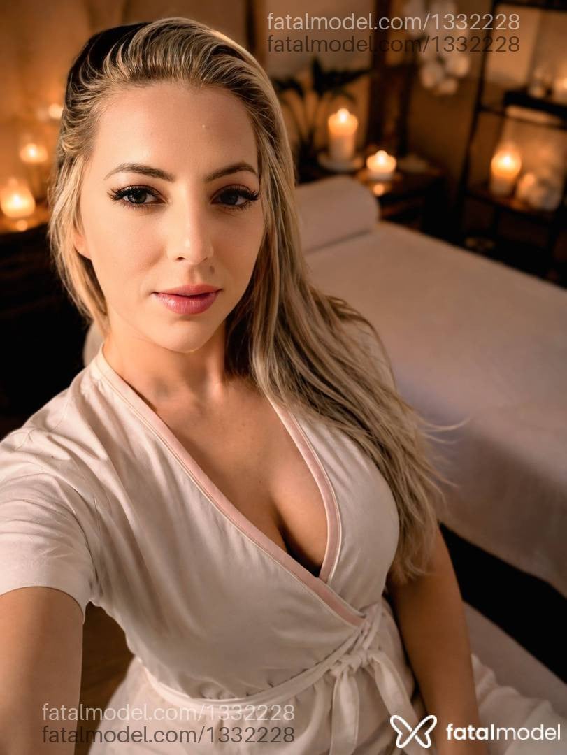 Acompanhante mulher loira (o) de olhos verdes - Cléo Massagemm
