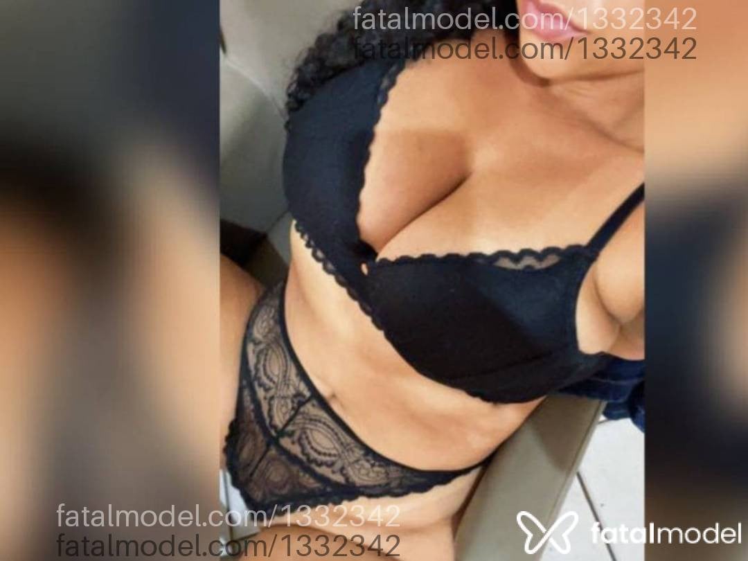 Acompanhante mulher morena (o) de olhos castanhos em Itajaí - Maria