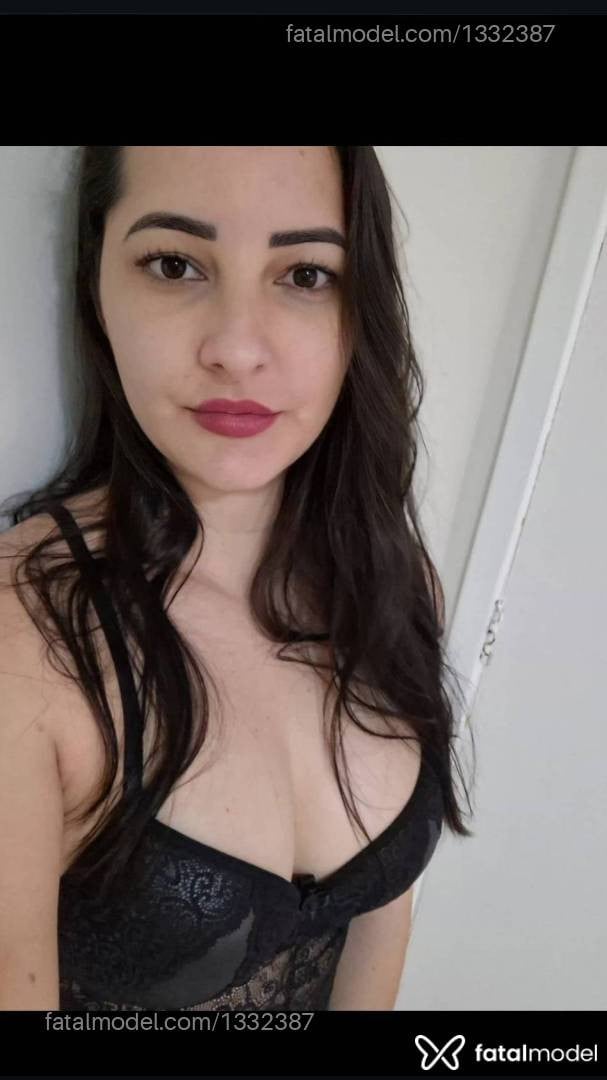Acompanhante mulher morena (o) de olhos castanhos em Foz do Iguaçu Acompanhante mulher morena (o) de olhos castanhos em Foz do Iguaçu - Natália