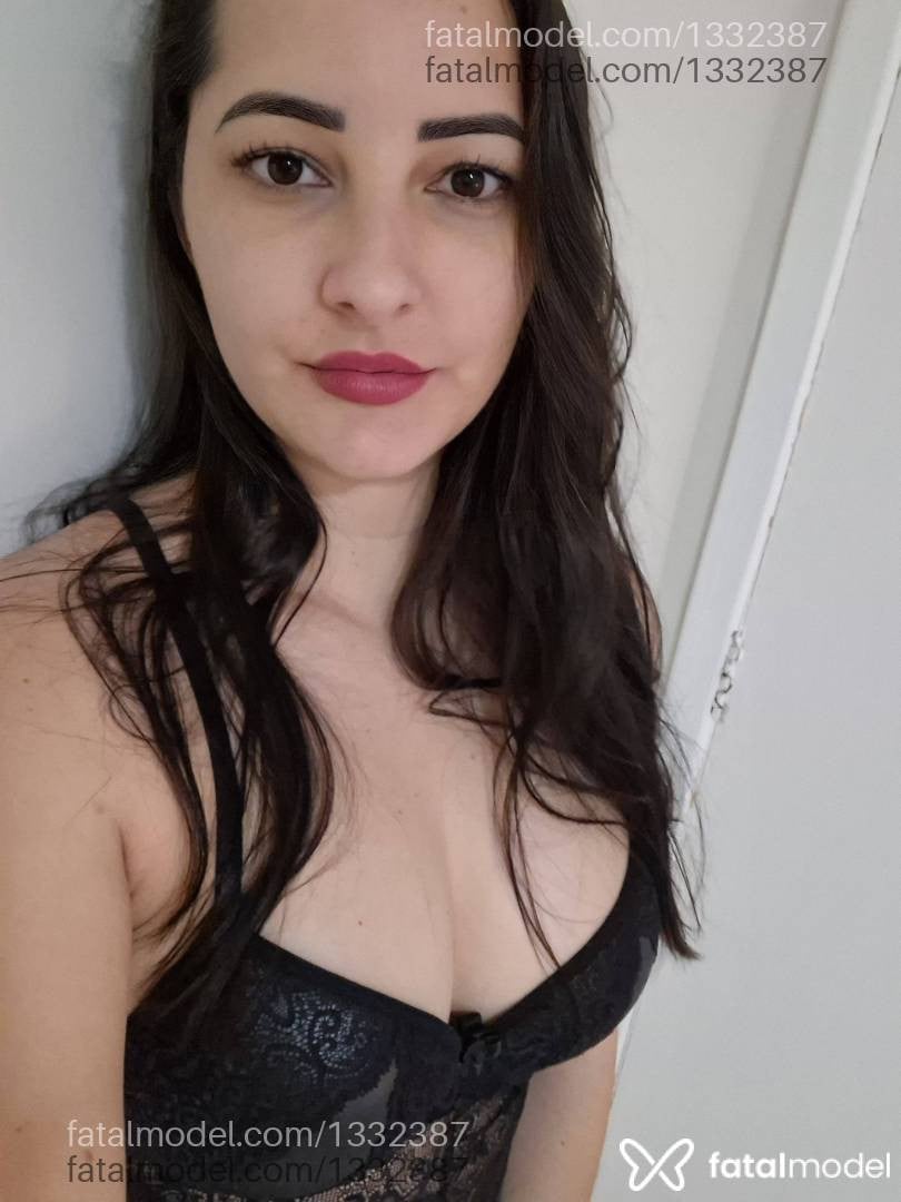 Acompanhante mulher morena (o) de olhos castanhos em Foz do Iguaçu - Natália