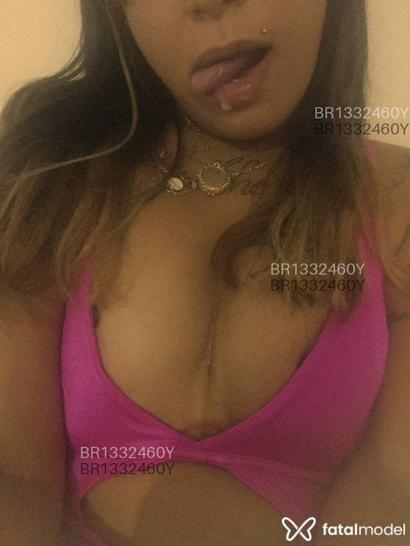 Acompanhante mulher com cabelo castanho de olhos castanhos em Virtual - Larissa Mel