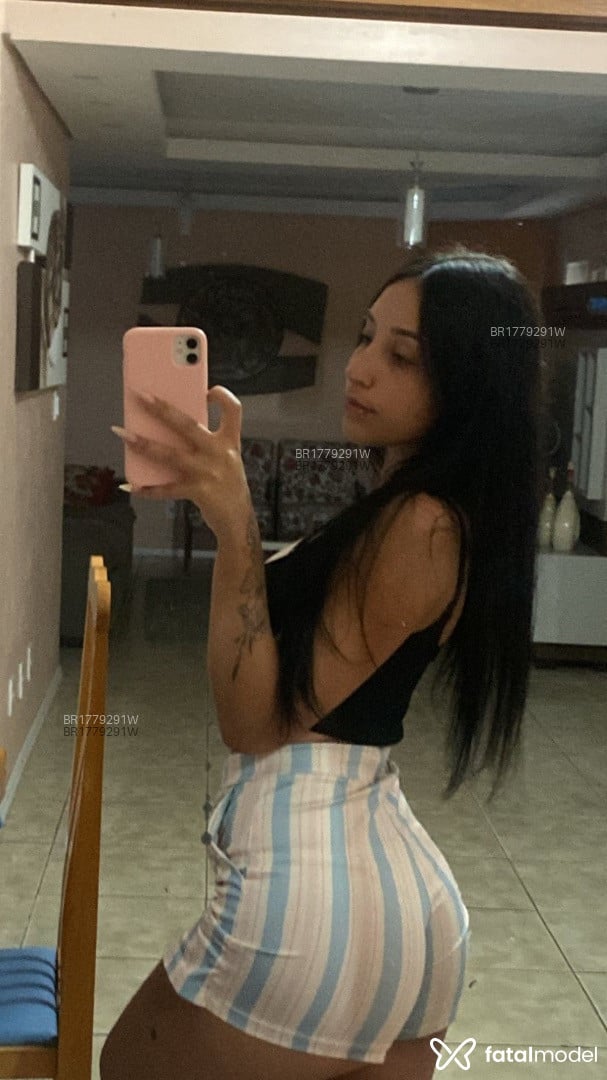 Acompanhante mulher morena (o) de olhos verdes em São José - Nicolly Amaral