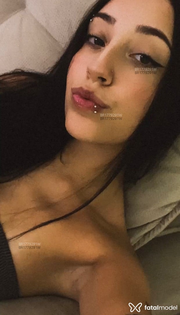 Acompanhante mulher morena (o) de olhos verdes em São José - Nicolly Amaral