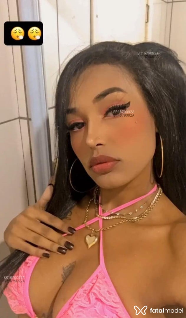 Acompanhante mulher morena (o) de olhos pretos em Palhoça - Nicole Hoffman