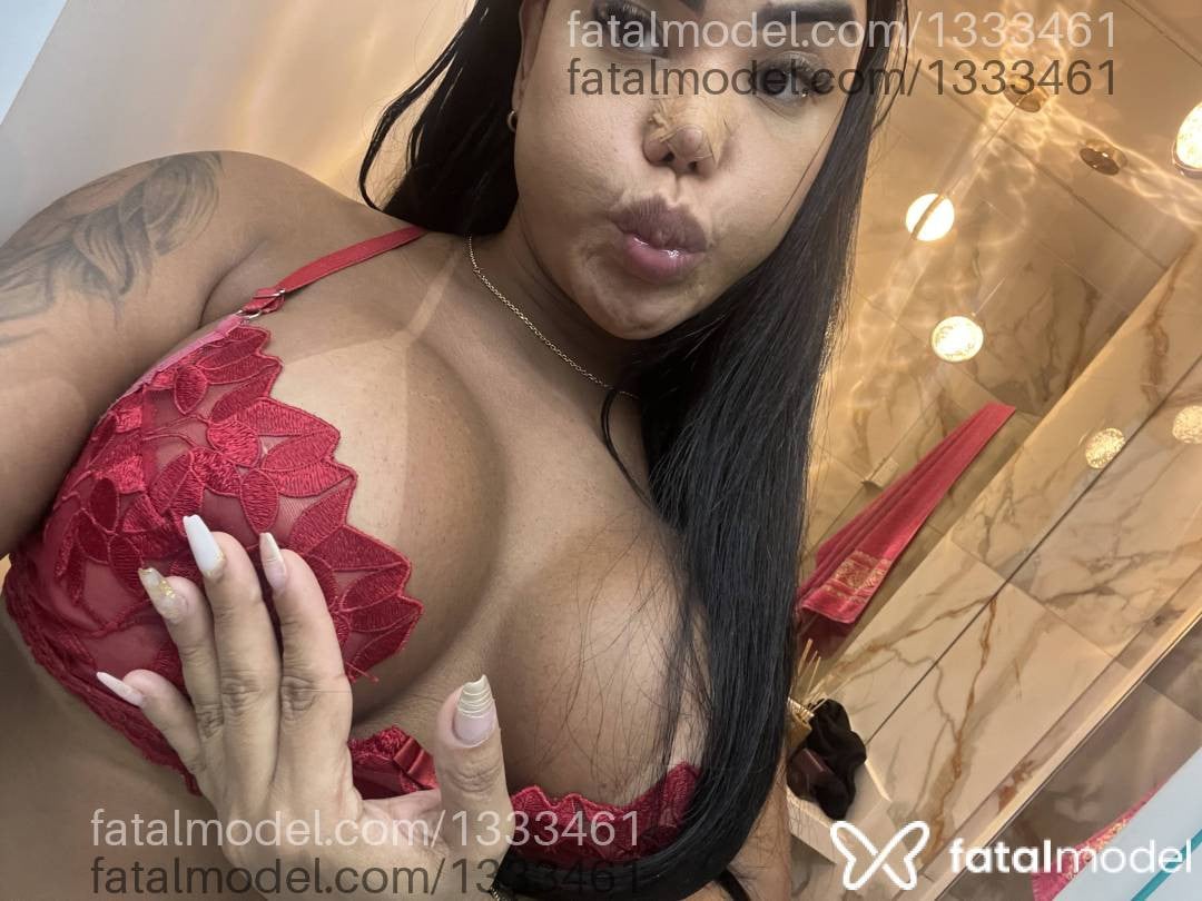 Acompanhante mulher trans morena (o) de olhos castanhos - Isabela Reis
