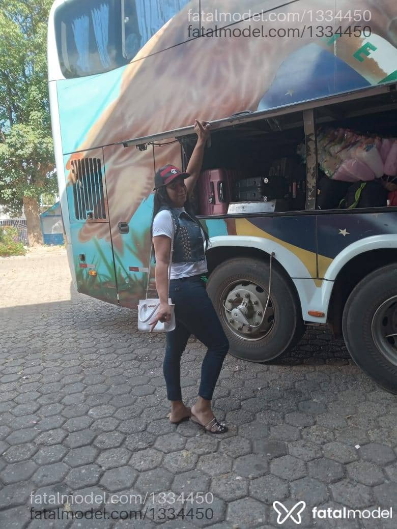 Acompanhante travesti morena (o) de olhos castanhos - Noêmia abravanel
