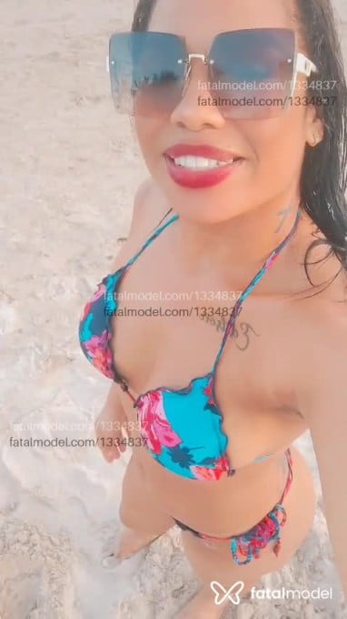 Acompanhante mulher morena (o) de olhos castanhos em Valença - Mônica