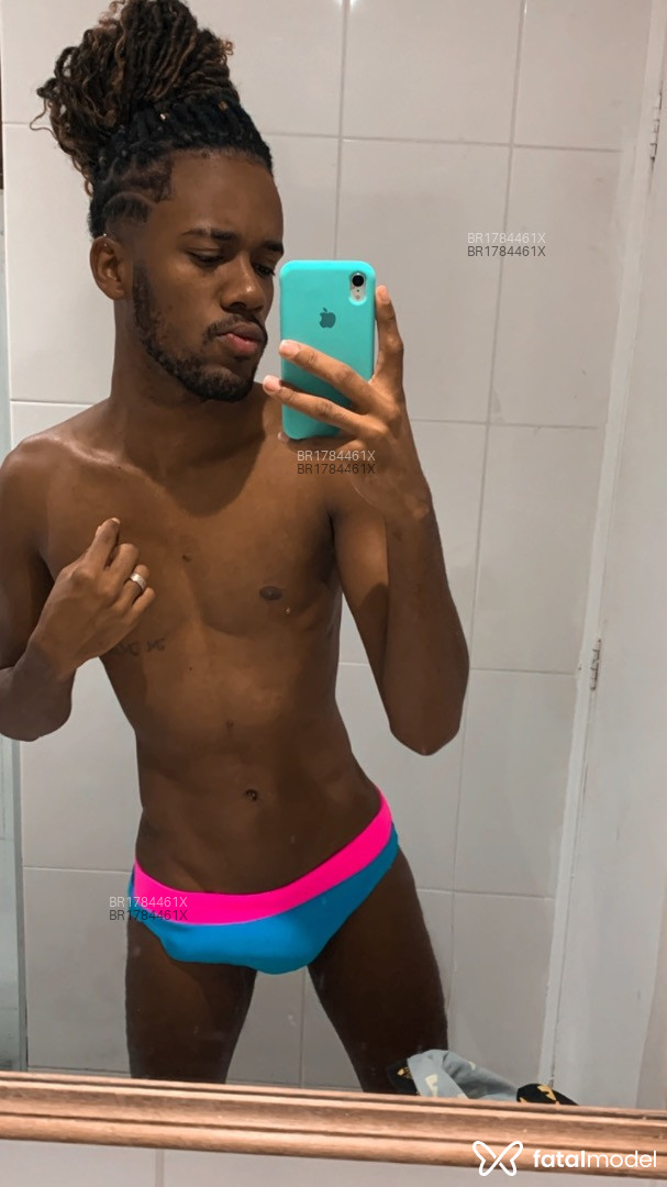 Acompanhante homem morena (o) de olhos mel em Florianópolis - Pretinho