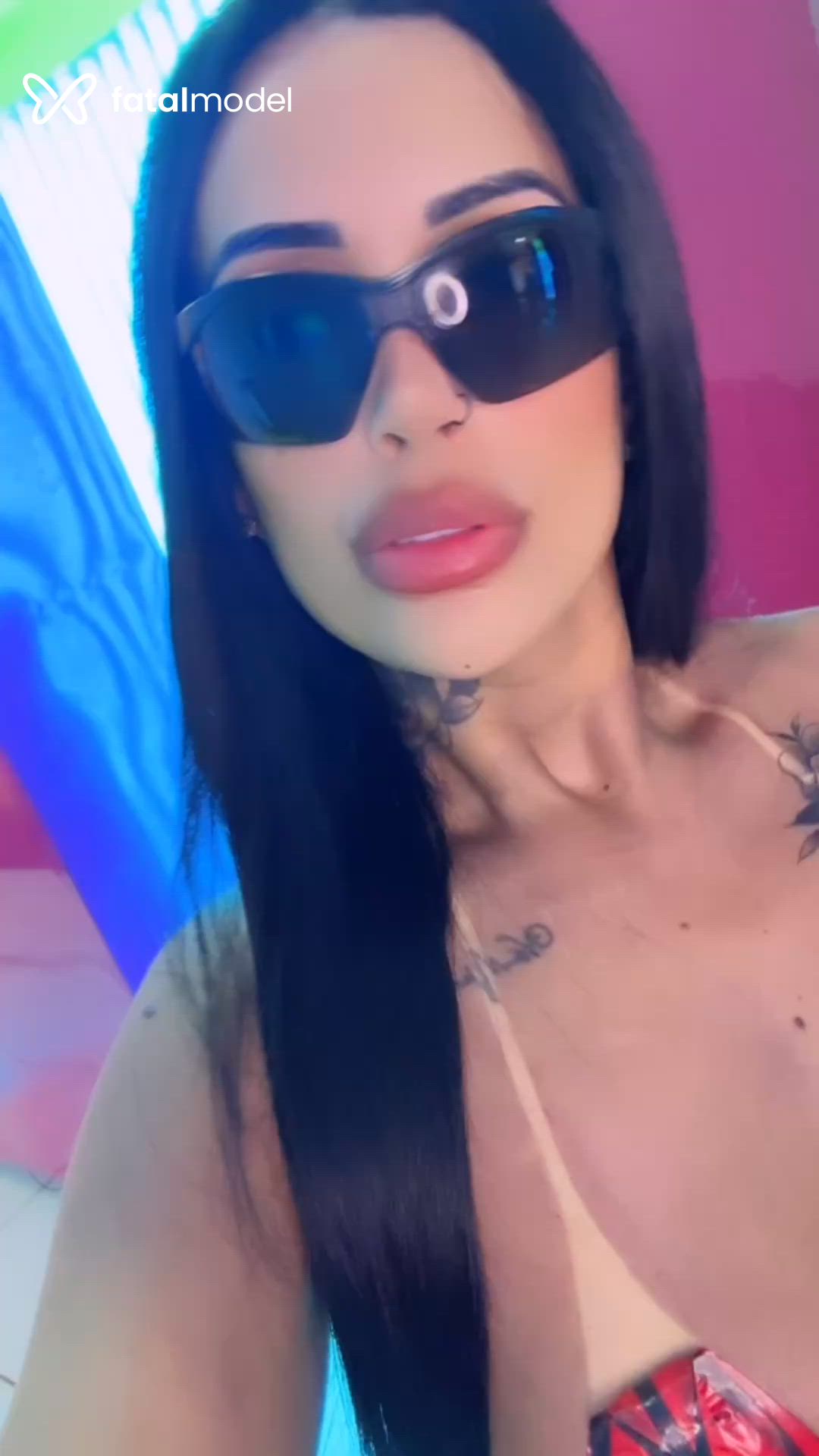 Acompanhante mulher morena (o) de olhos verdes - Bruna Drummond