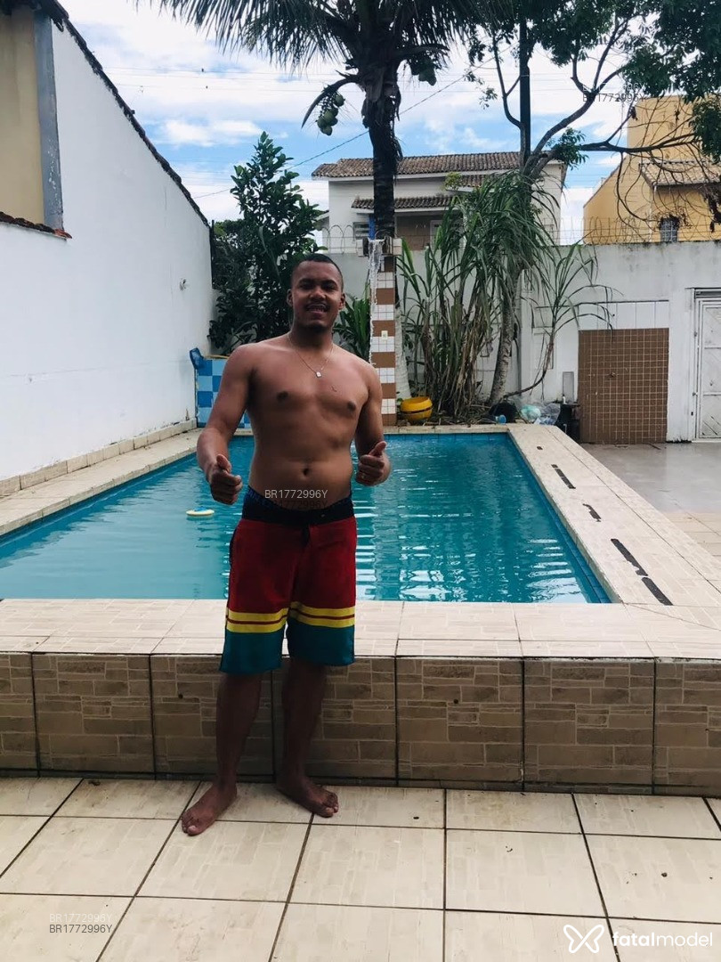 Acompanhante homem morena (o) de olhos pretos em São Carlos - Adriano Santos