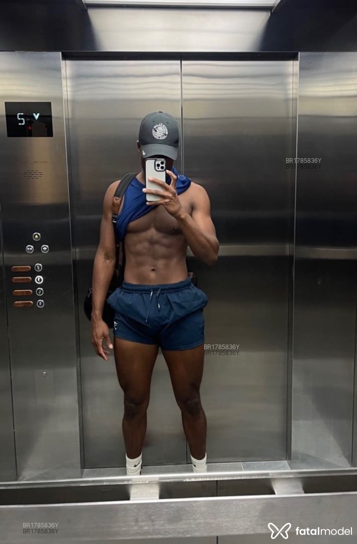 Acompanhante homem morena (o) de olhos pretos em Alfenas Acompanhante homem morena (o) de olhos pretos em Alfenas - Cristian