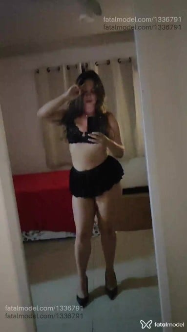 Acompanhante mulher loira (o) de olhos castanhos em Santos - Melina Mancini
