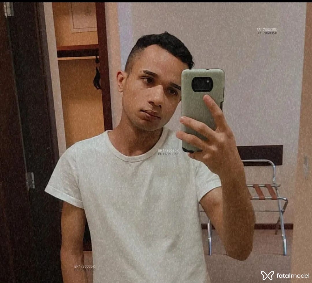 Acompanhante homem morena (o) de olhos castanhos em São Paulo Acompanhante homem morena (o) de olhos castanhos em São Paulo - Junior