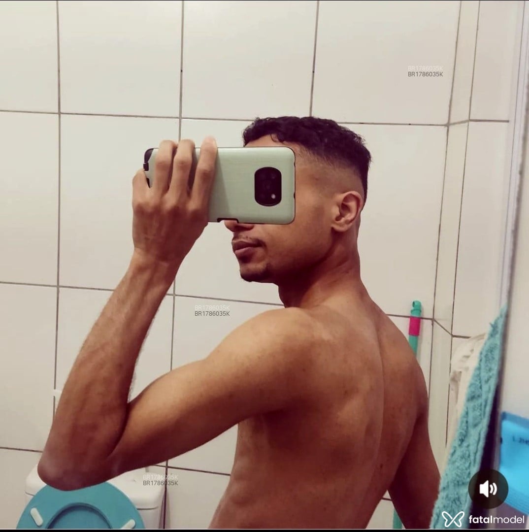 Acompanhante homem morena (o) de olhos castanhos em São Paulo Acompanhante homem morena (o) de olhos castanhos em São Paulo - Junior