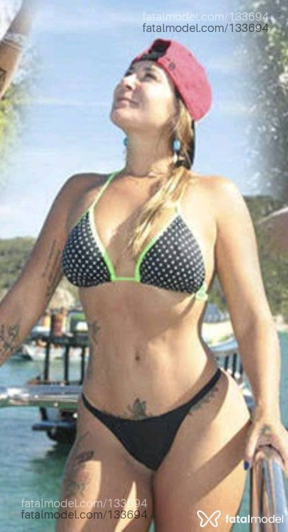 Acompanhante mulher loira (o) de olhos mel em Rio Claro - Marrie Urackh