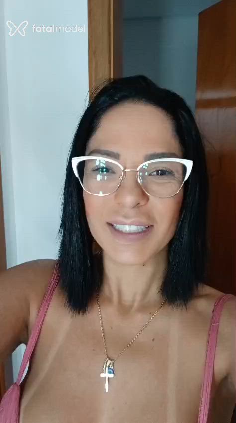 Acompanhante mulher morena (o) de olhos castanhos - Sara Oliveira Acompanhante mulher morena (o) de olhos castanhos - Sara Oliveira