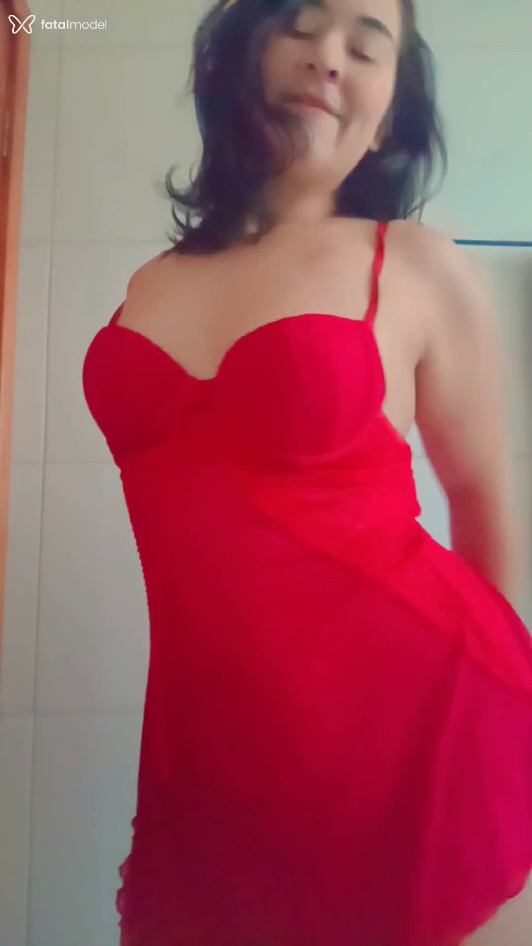 Acompanhante mulher com cabelo castanho de olhos castanhos em São José Acompanhante mulher com cabelo castanho de olhos castanhos em São José - Lays