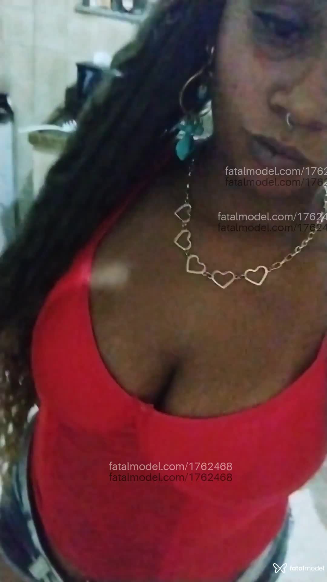 Acompanhante mulher com cabelo castanho de olhos castanhos em Araruama - Jennifer Lobato