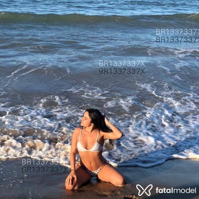 Acompanhante mulher morena (o) de olhos mel - Melany