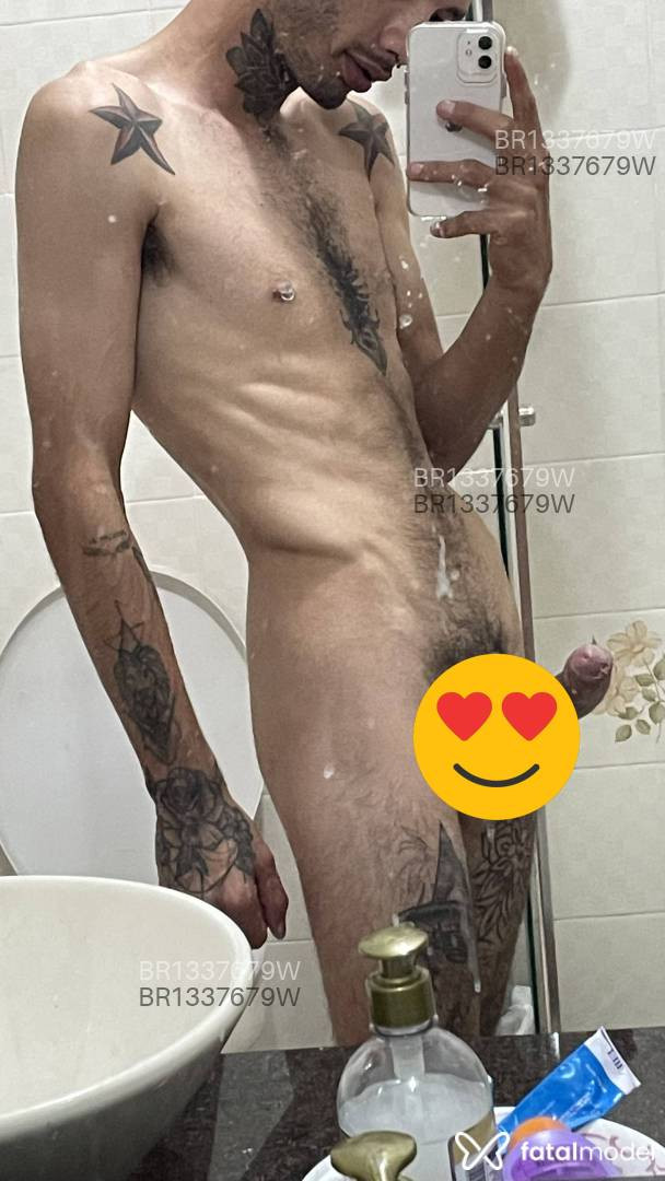 Acompanhante homem morena (o) de olhos castanhos em Maringá - Garoto com tesao