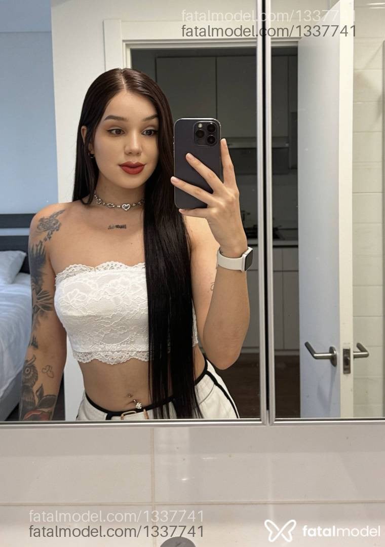 Acompanhante mulher com cabelo castanho de olhos castanhos - Bianca