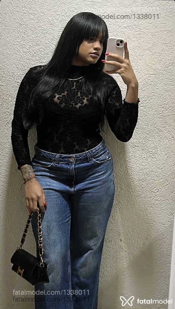 Acompanhante mulher morena (o) de olhos castanhos - Clara