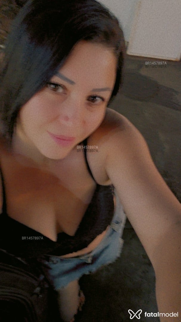 Acompanhante mulher morena (o) de olhos castanhos em Cianorte - Mel molhadinha