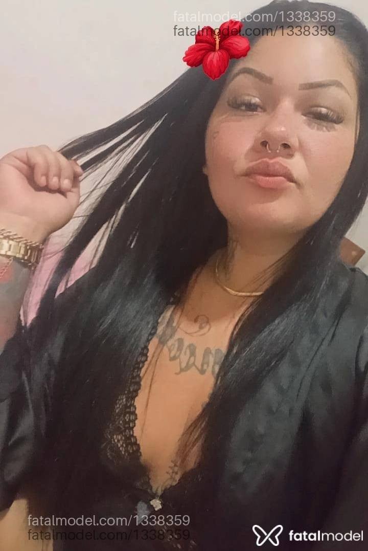 Acompanhante mulher morena (o) de olhos pretos - Marii Hellen Acompanhante mulher morena (o) de olhos pretos - Marii Hellen