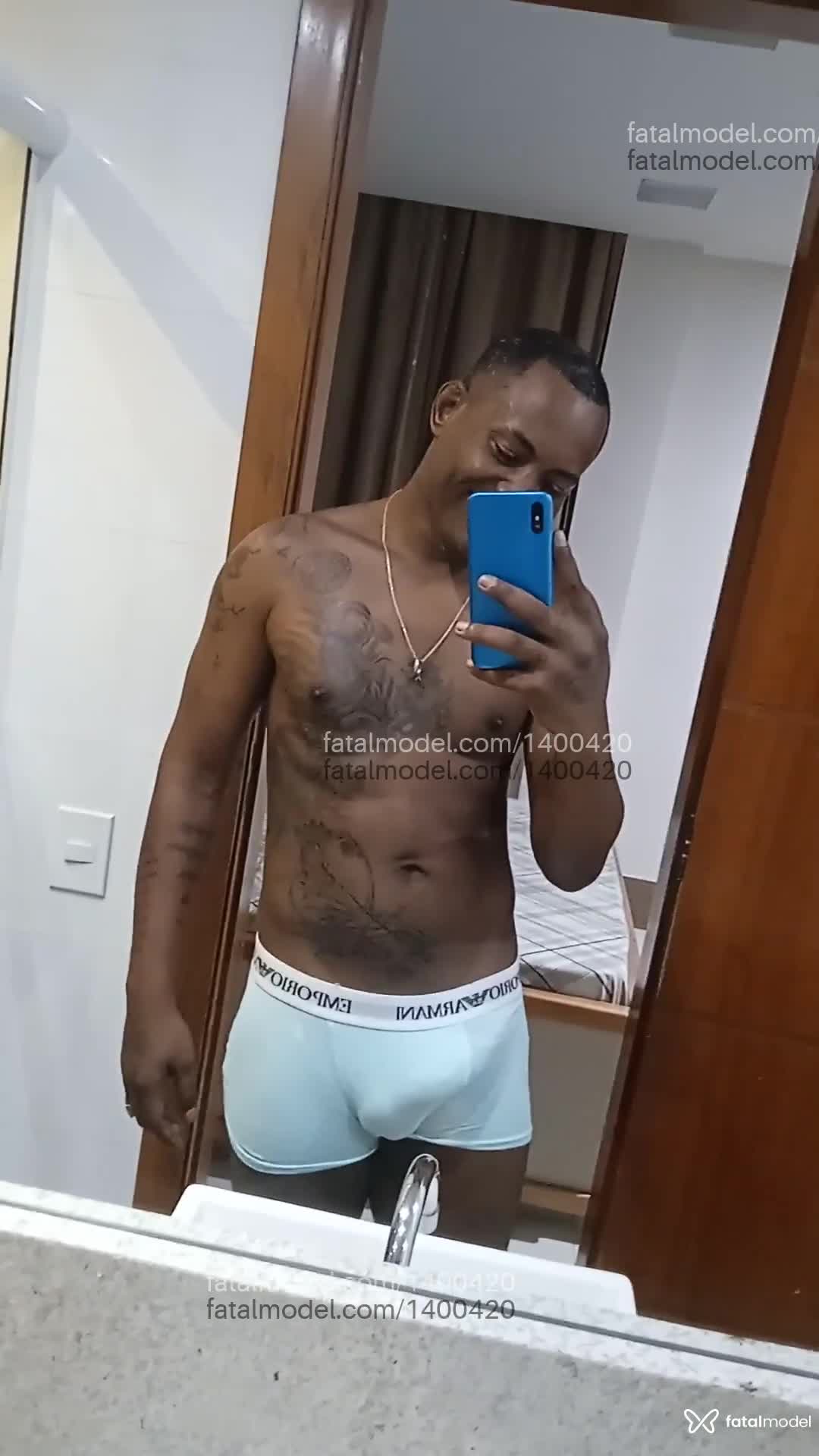 Acompanhante homem morena (o) de olhos pretos em Volta Redonda - Marcos Vinícius