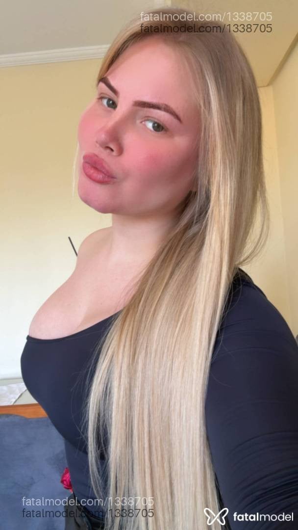 Acompanhante mulher loira (o) de olhos verdes em Passo Fundo - Bianca Tieli