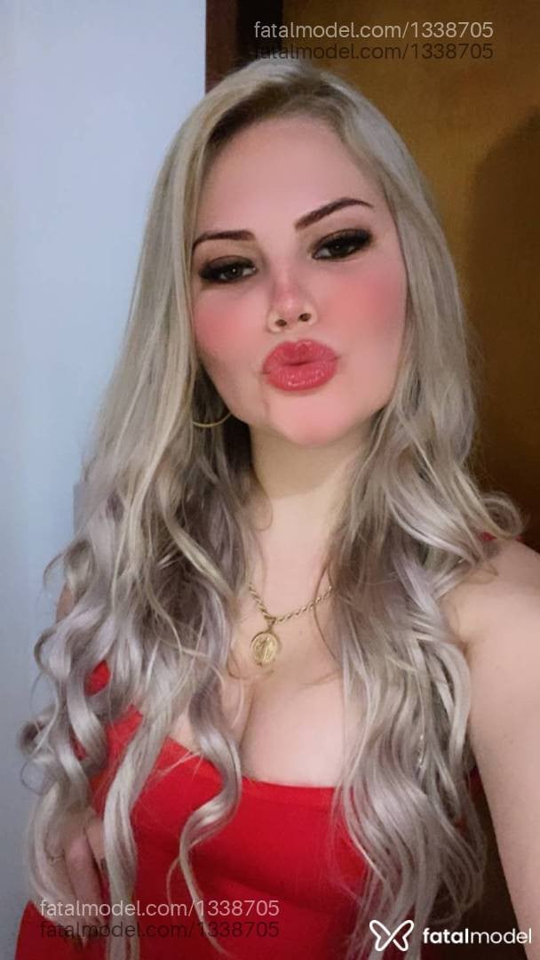 Acompanhante mulher loira (o) de olhos verdes - Bianca Tieli