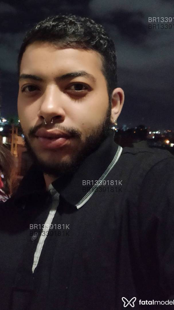 Acompanhante homem trans morena (o) de olhos castanhos em São Paulo - Transboy