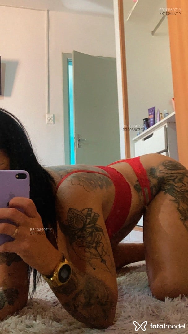 Acompanhante mulher morena (o) de olhos castanhos em Araxá - Kelly