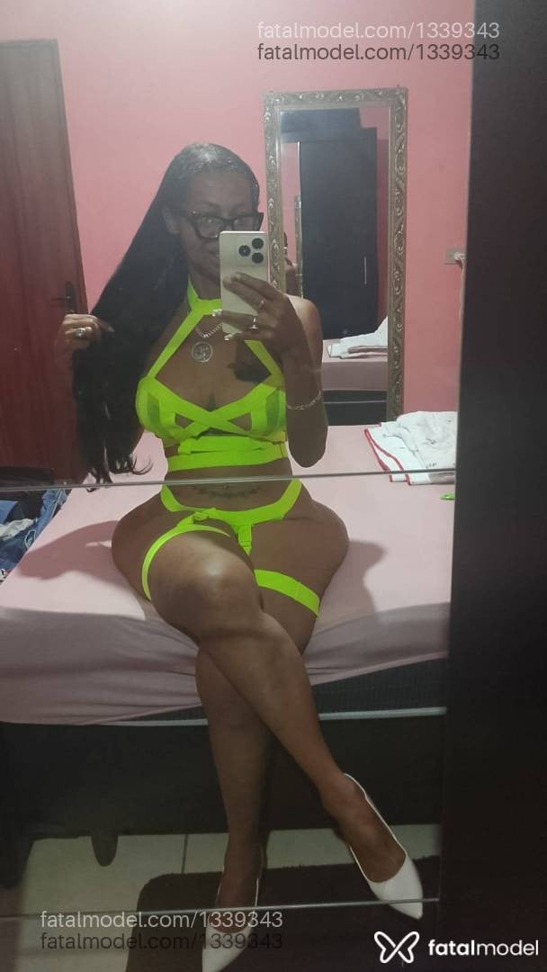 Acompanhante travesti loira (o) de olhos castanhos em Caldas Novas - Roberta
