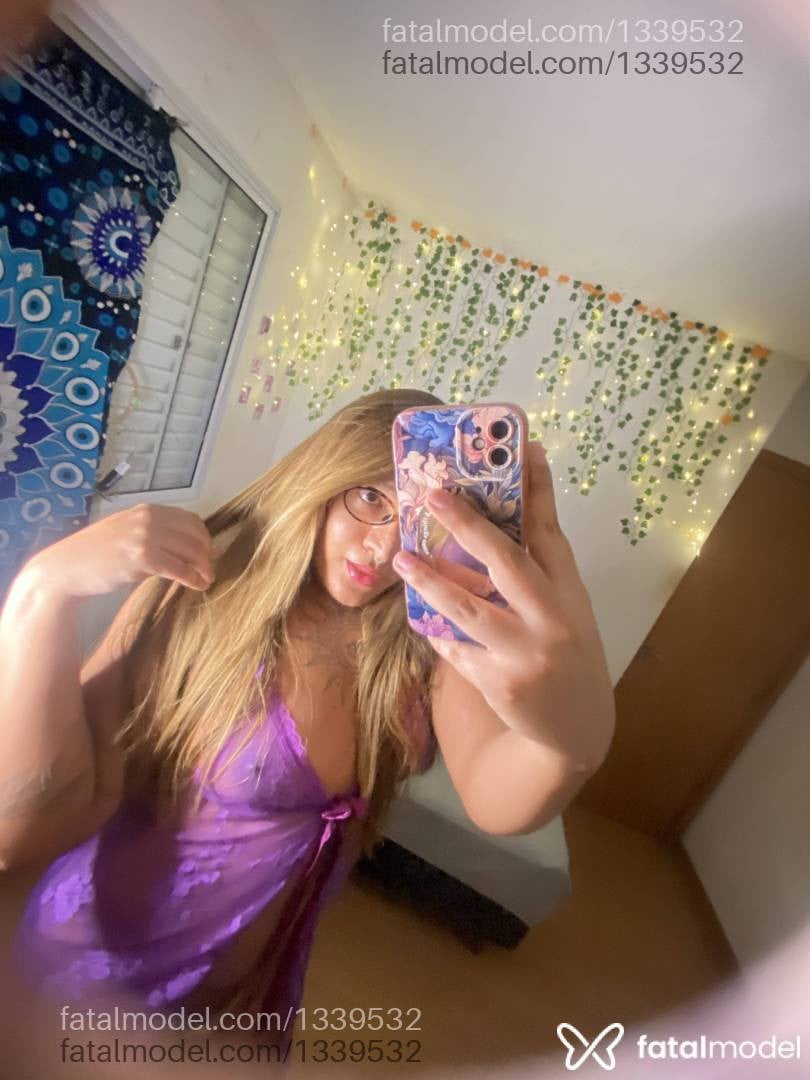 Acompanhante mulher trans com cabelo castanho de olhos castanhos em Bauru - SARA LEAO