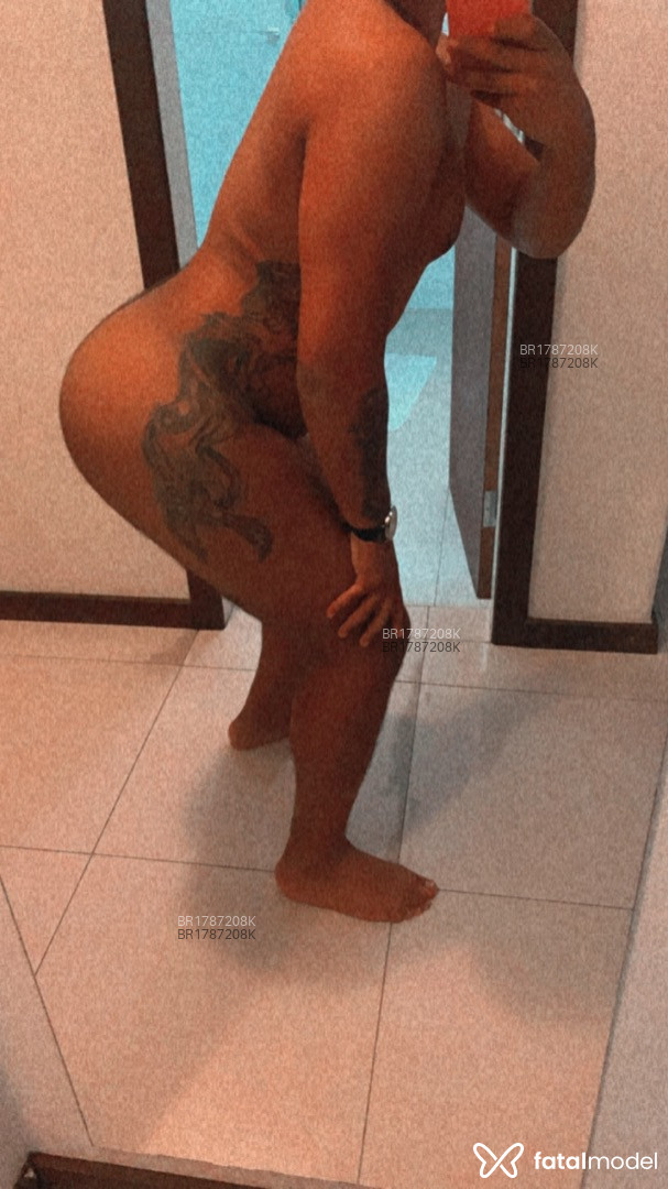 Acompanhante homem morena (o) de olhos pretos em Balneário Camboriú Acompanhante homem morena (o) de olhos pretos em Balneário Camboriú - Lucas